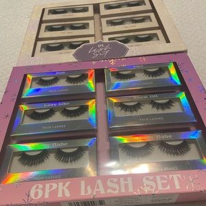 False eyelashes
